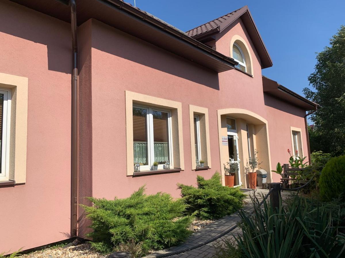 Medison Family Boutique B&B Kielce Exteriör bild
