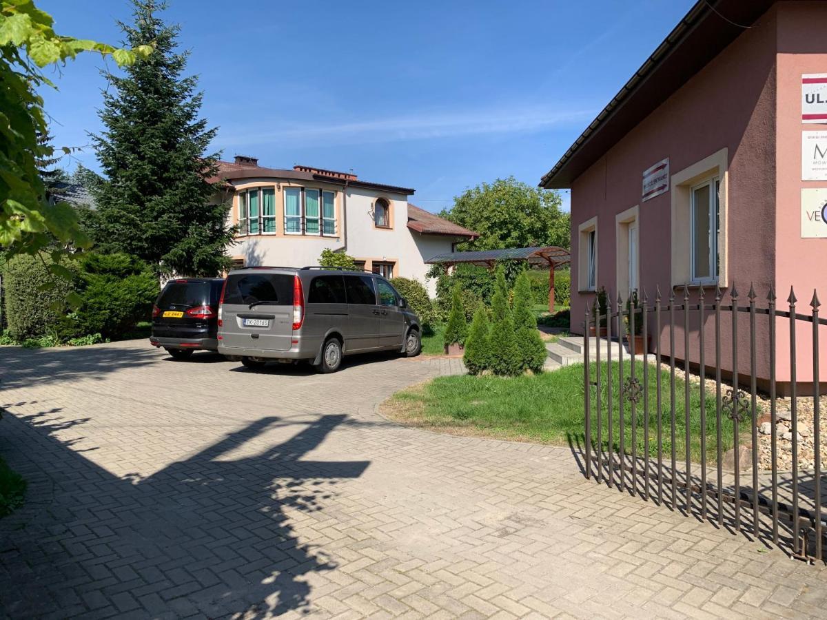 Medison Family Boutique B&B Kielce Exteriör bild