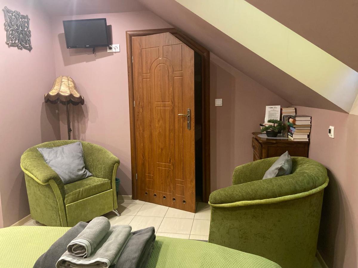Medison Family Boutique B&B Kielce Exteriör bild