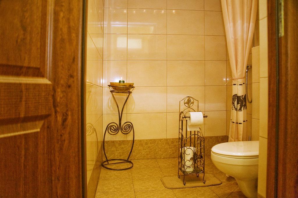 Medison Family Boutique B&B Kielce Exteriör bild
